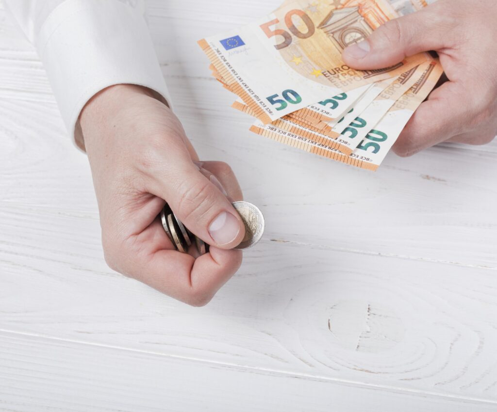Prestamistas gitanos: guía objetiva de riesgos, contratos y alternativas 100 % legales